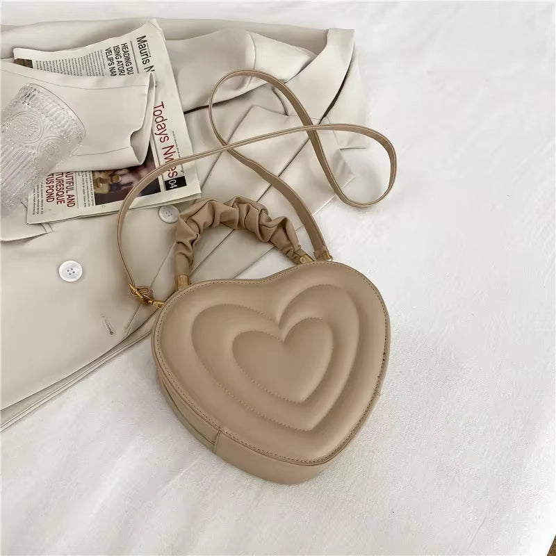 Summer 2024 Fashion Heart-Shaped Shoulder Bags for Women PU Leather Female Crossbody Bags Vintage Casual Hand Bags